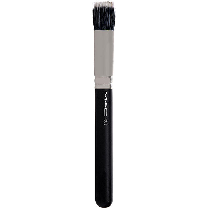 Mac Brushes - #130 Short Duo Fiber Brush ---